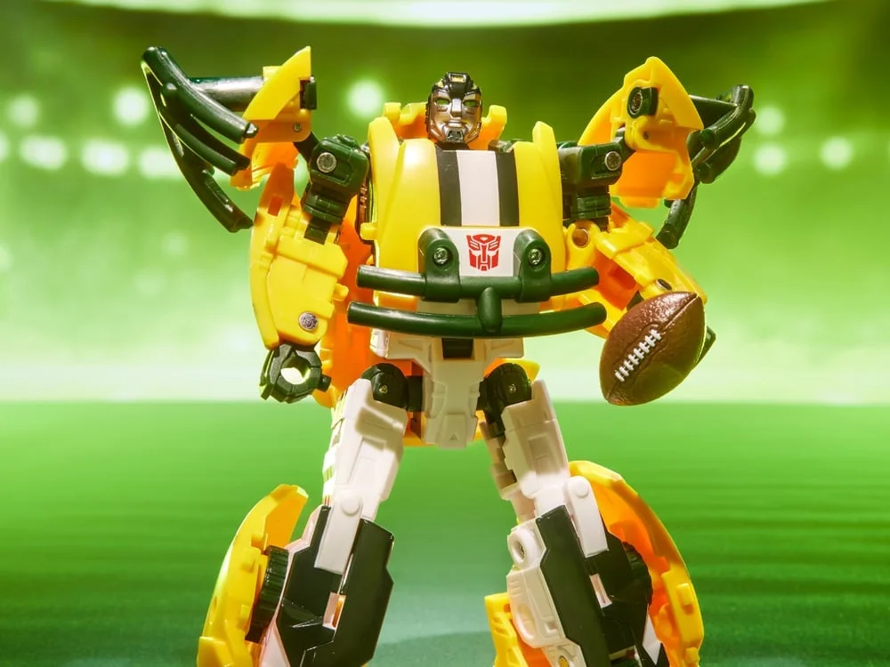 Transformers Collaborative NFL x Transformers Green Bay Packers Tundra Prime Action Figure