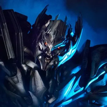 Megatron Statue (LED Light-Up)