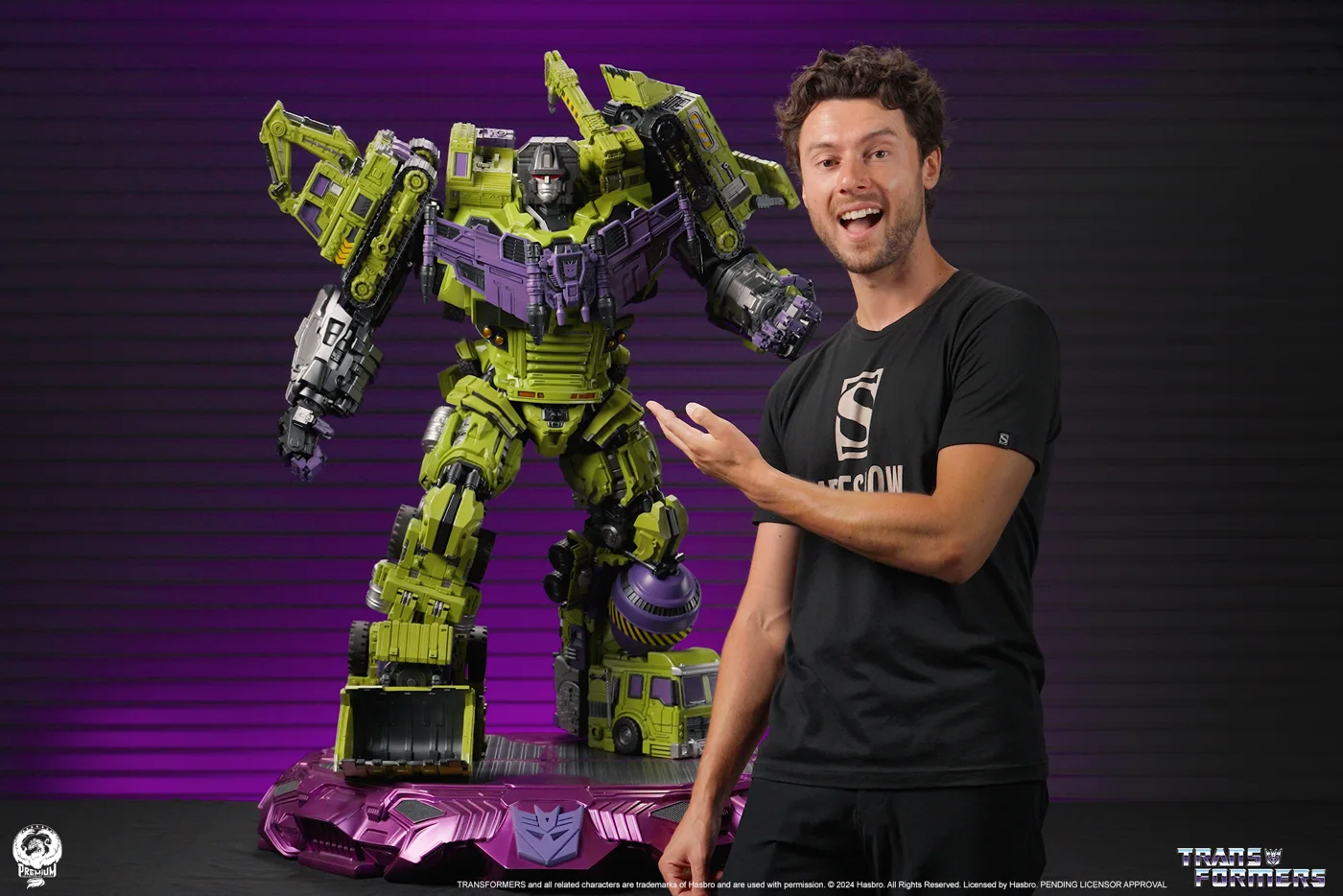Devastator Museum Scale Statue view 2