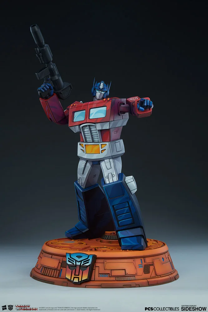 Optimus Prime G1 Museum Scale Statue view 6