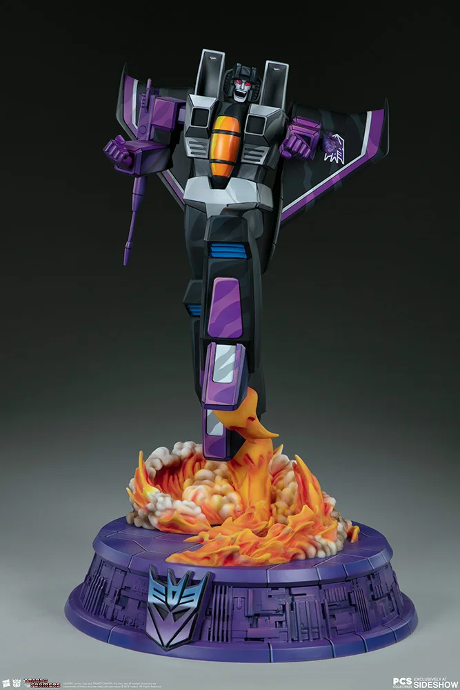 Skywarp G1 Statue view 5
